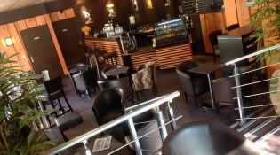 French Coffee Shop - La salle de restauration