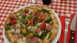 Label pizza - Une pizza