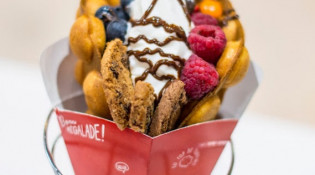 Yogurt Factory - Bubble waffle