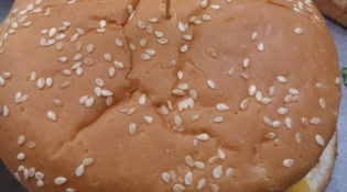 Le Carrefour - Un burger