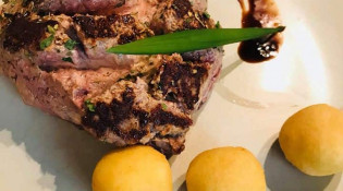 Lou Bouchié - Une pièce de bœuf marinée fait maison