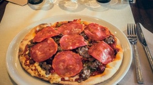 Le Napoli - Une pizza