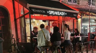 Speakeasy - La façade