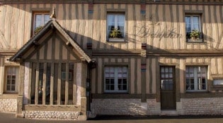Le Dauphin - La façade du restaurant
