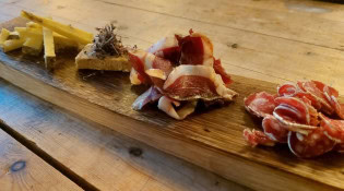 Bar Louise - Une planche de charcuteries