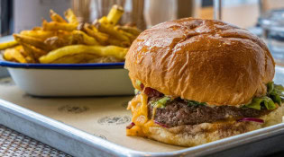 A  la Plage - Un burger, frites