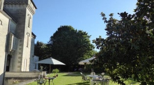 Château Des Salles - la terrasse