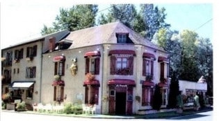 Hôtel Restaurant la Grenouille - La façade