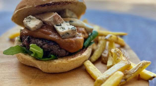 Camden Pub - Un burger, frites