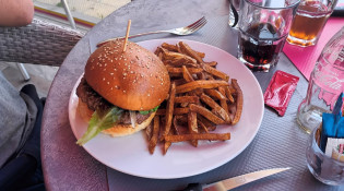 A Sulana - Un burger frites