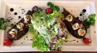 Aria Nova - tartine d'aubergine a la bonifacienne 