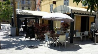 Chez Charly - La terrasse