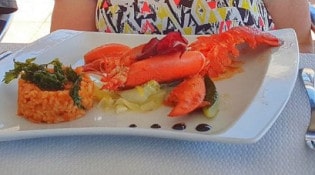 Chez Meme - un plateau des fruits de mer