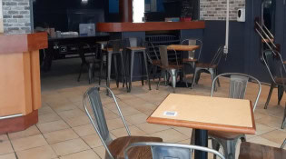 Eden Bar - La salle