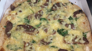 Pizz'Alesia - une pizza