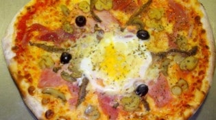 Pizza du Bourg - Une pizza