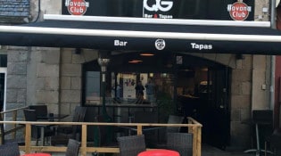 QG bar - La façade du restaurant avec la terrasse