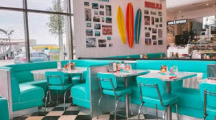 Holly's Diner - La salle