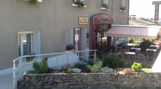 Le Pommeil - La façade du restaurant