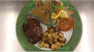 La Calzone - Le tournedos sauce cèpes et pommes sarladaises
