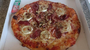 La Bonne Table - Une pizza