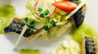 le restaurant de l'Hostellerie du Passeur - une assiette