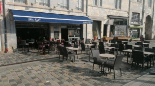 Home Café - La façade