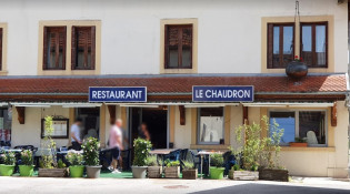 Le Chaudron - La terrasse