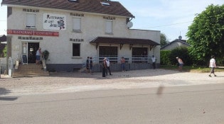 Le Chat Botté - La façade du restaurant