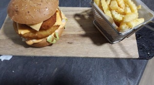 O'Zey - Un burger et frites 