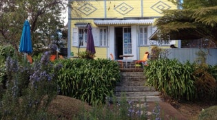 Le Vieux Bardeau - La façade du restaurant