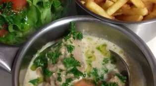 Le Bistro du Havre - Une blanquette de veau fournie de hélène fessard. .. Parfumée aux cèpes.