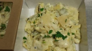 Izee - Les pâtes fraîches farcies risotto épinard crème basilic et poivre de sechuan