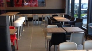 KFC - La salle de restauration