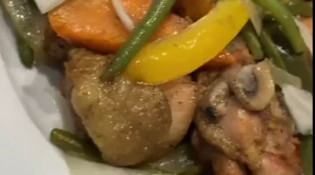 Le Mandela - Un plat de poulet