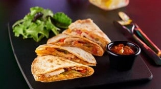 Memphis - Quesadillas de poulet accompagnées d'une sauce secrète Memphis