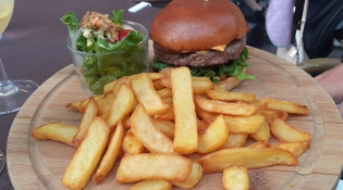 Le petit gourmand - Un burger