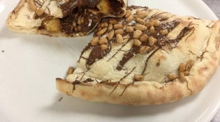 A la tour de Pizz' - Un calzone sucré