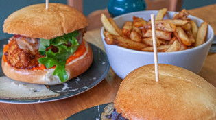 Tovog Burger - Des burgers, frites