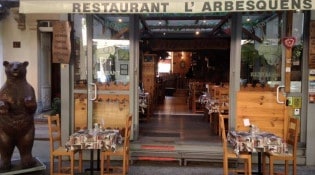 L'Arbesquens - La façade du restaurant