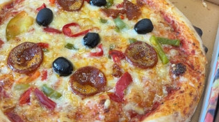 Food Korner - Une pizza