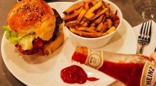 Arkose - Un burger et frites