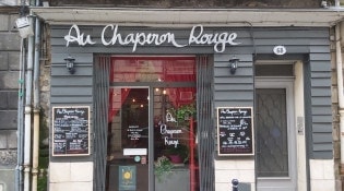 Au Chaperon Rouge - La façade du restaurant