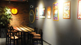 Surf Café - La salle de restauration 
