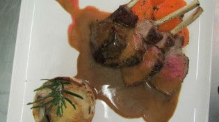 Château Beau Jardin - Carré d'agneau et gratin daupinois