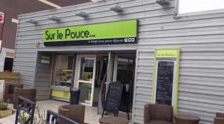 Sur Le Pouce - La façade du restaurant