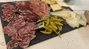 Hop'n Beer - Une planche de charcuterie