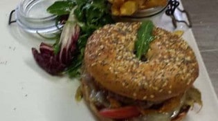 L'Abbaye - un bagel, frites