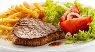 Star Kebab - Une assiette de steak, frites 