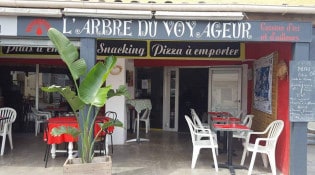 L'arbre du voyageur - La façade du restaurant